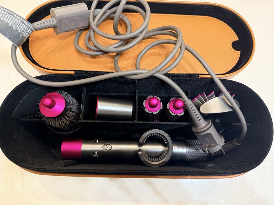 Dyson hair styler