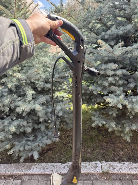 Продам электро тример в отличном состоянии