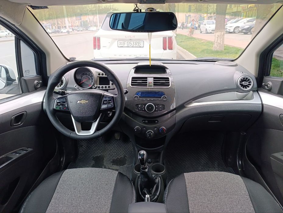 Yaxshi holatdagi Arzon SPARK Sotiladi