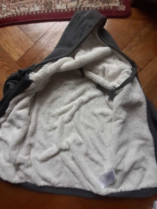 Hanorac cu glugă marime S