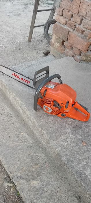 Vând drujba Husvarna367