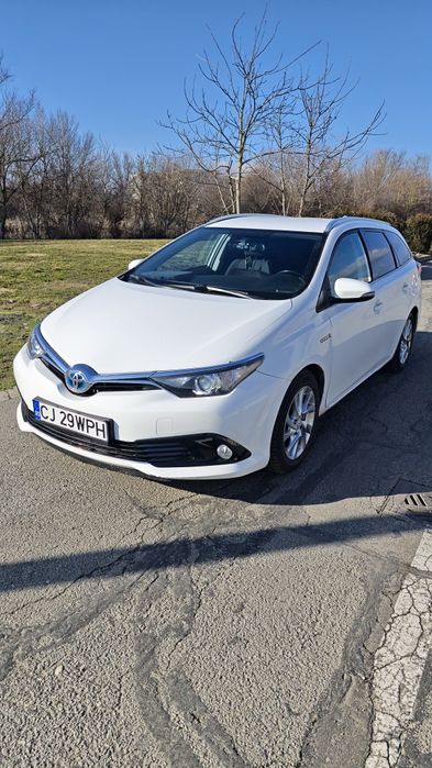 Toyota Auris 2016 hibrid GPL