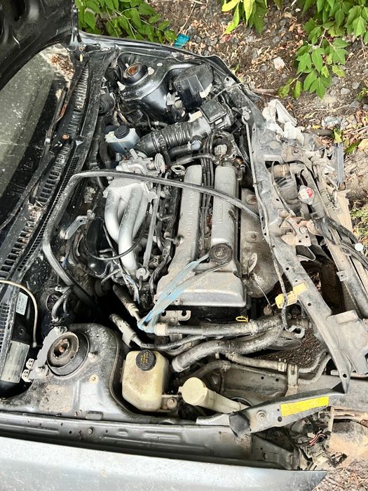 Мазда 323 в аварийном состоянии