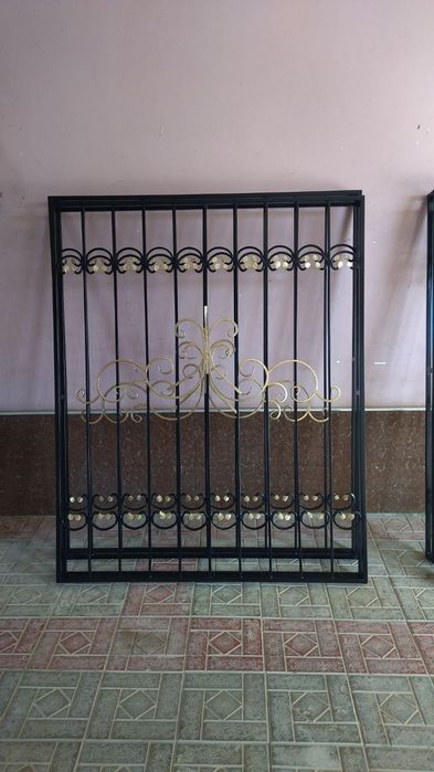 Покраска ворот и решёток