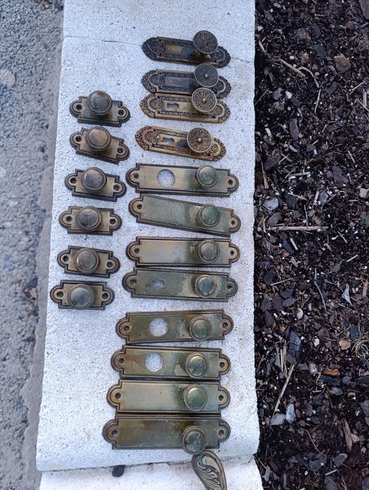 Старинни брави и дръжки