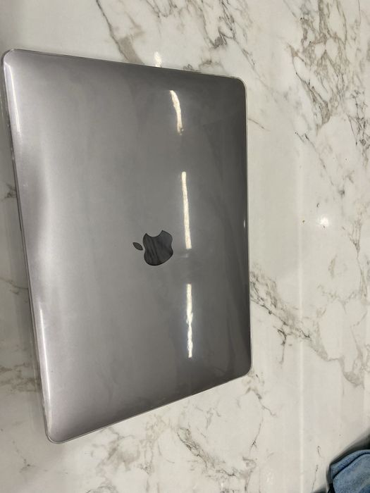 Macbook air 13 m1 8/256