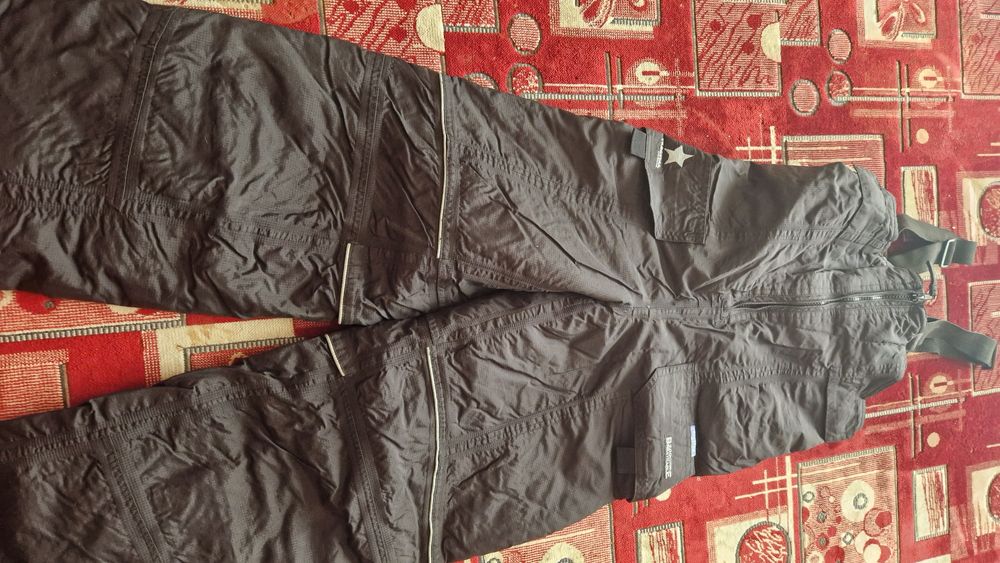 Pantaloni de iarna. Pentru copii