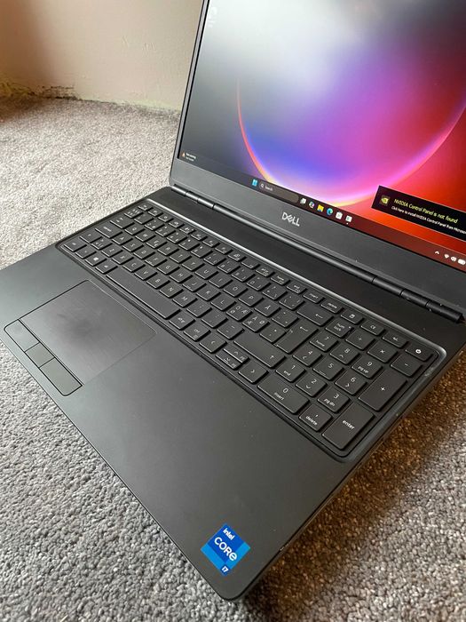 Dell Precision 7560 - i7-11850H, 32GB DDR4, 1TB NVMe SSD M.2, RTX A2000 4GB 15.6''FHD IPS