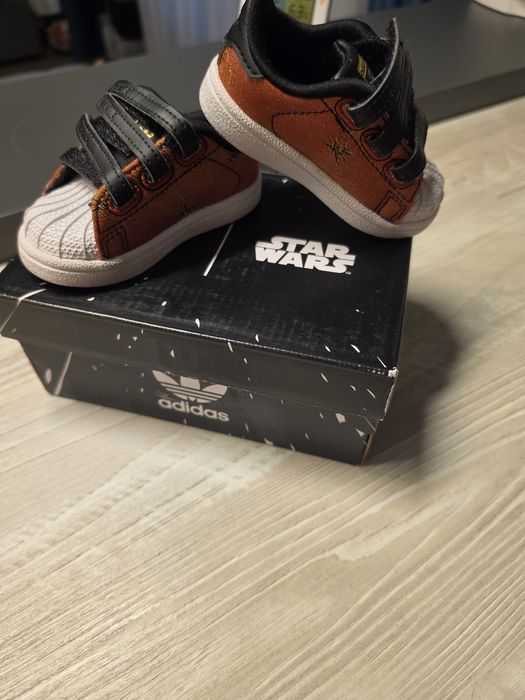 Adidas noi pentru copii