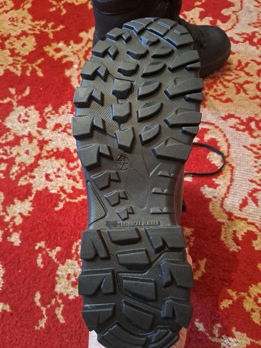 Продам зимние военные берцы