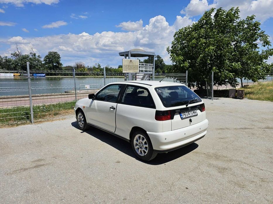 Продавам Seat Ibiza