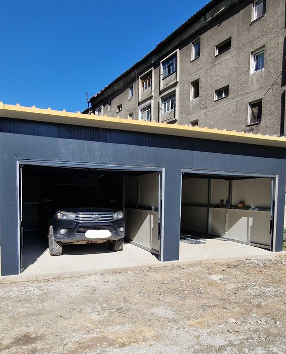 Vand Garaj Lupeni zona Barbateni