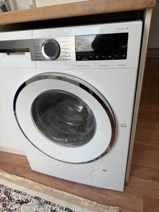 Продам Стирально-Сушильную машину Bosh