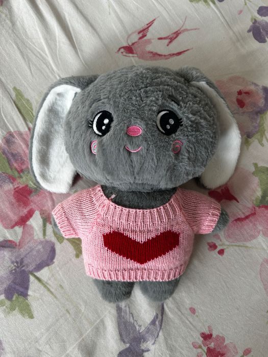 Новая игрушка зайка