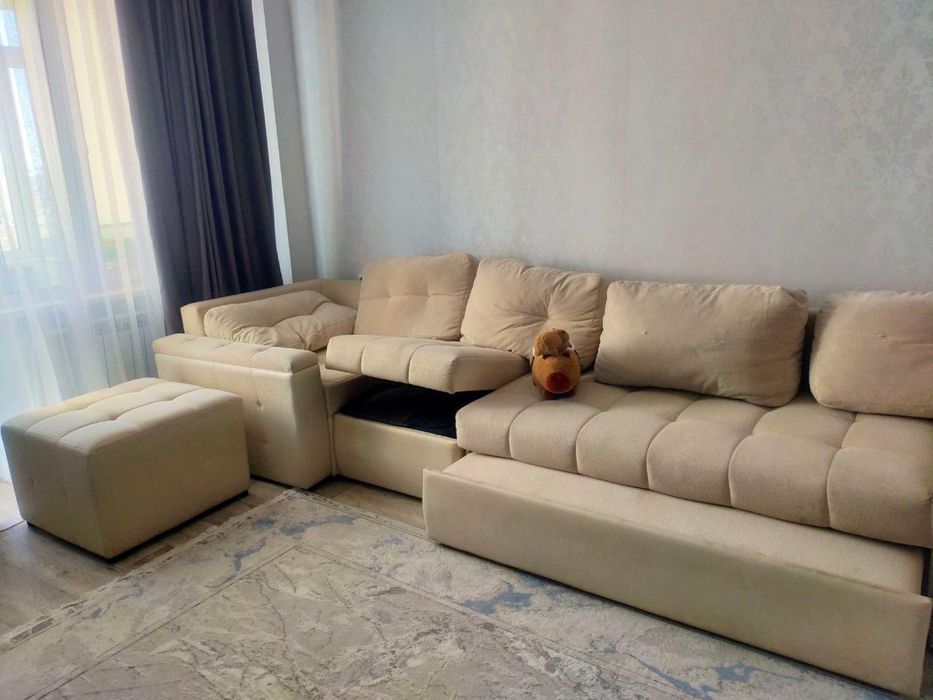 Продам диван 4 м