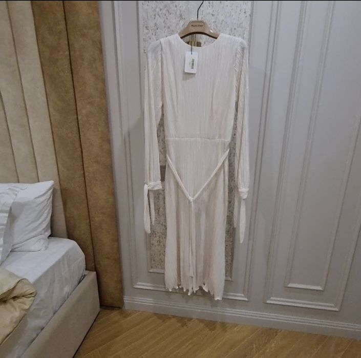 Новые Платья и юбки выходные