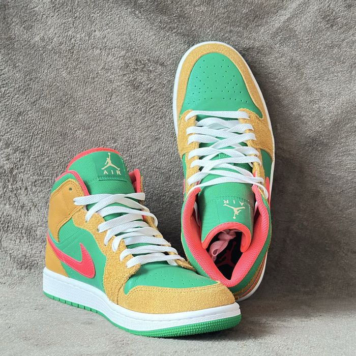 Оригинални Nike Jordan 1 Mid SE (42,5)