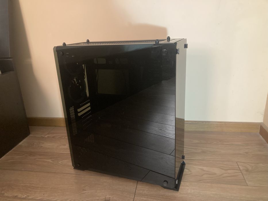 URGENT Carcasă PC Redragon Ironhide  9 ventilatoare