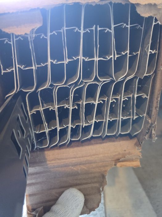 Продам Плинтус алюминий темный