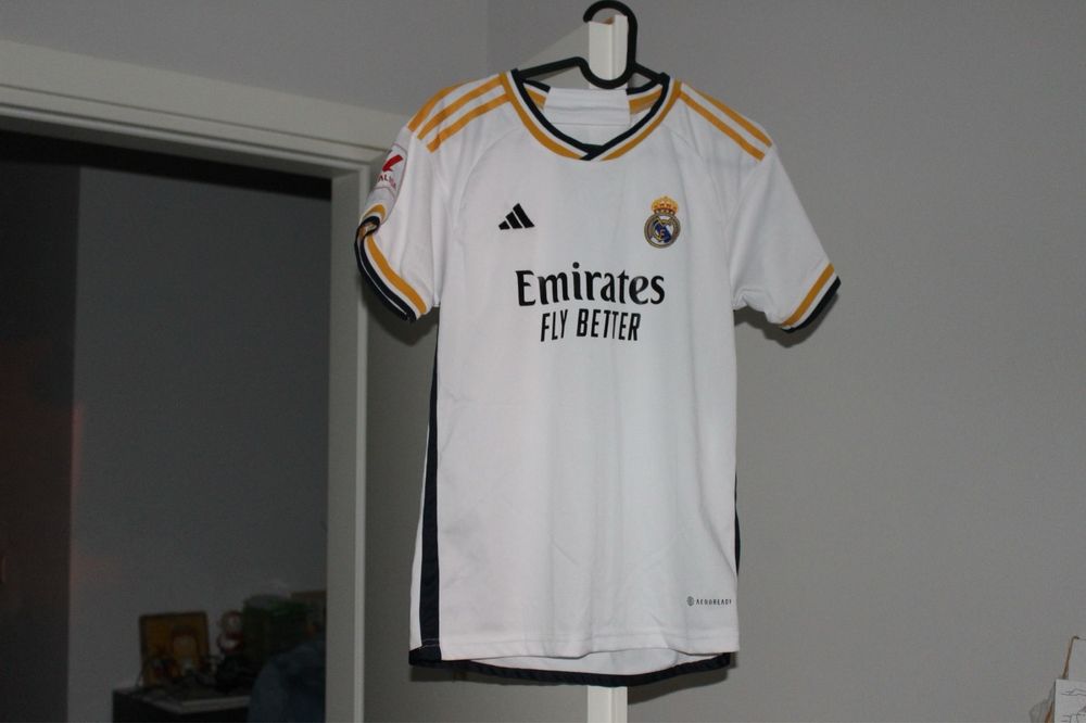 Real Madrid kit Adidas Bellingham #5 (mărimea 28, nou)
