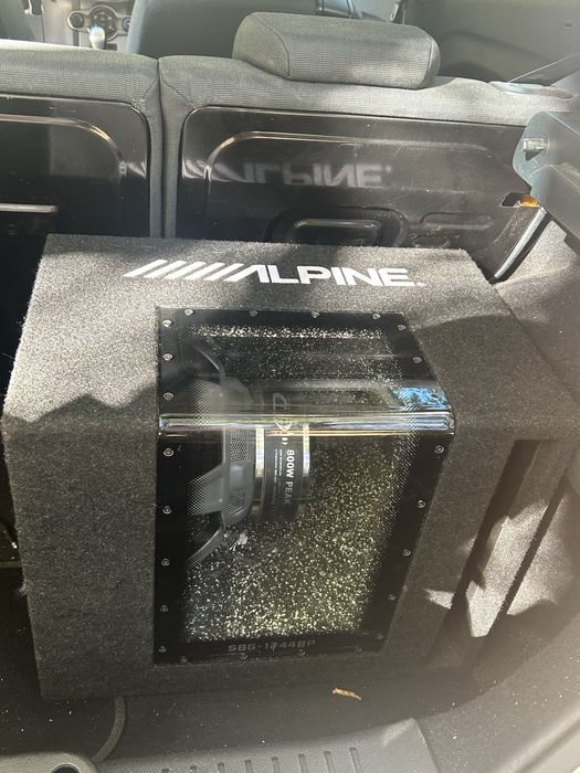 Бас каса Alpine + усилвател Thunder