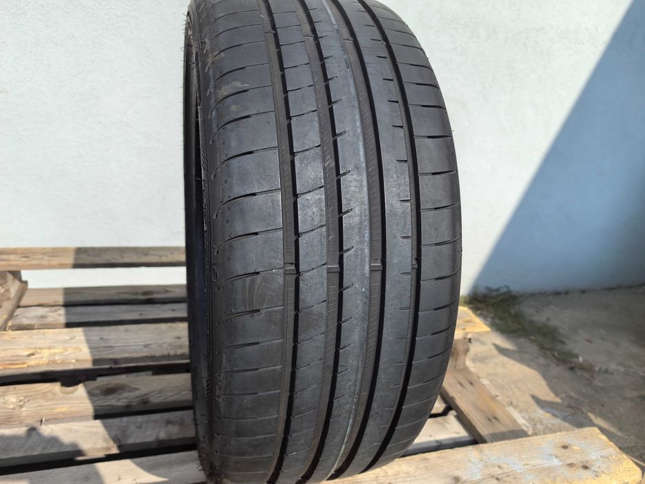 245/40/19 Гудиър ДОТ 2023 г - Само 1 брой гума