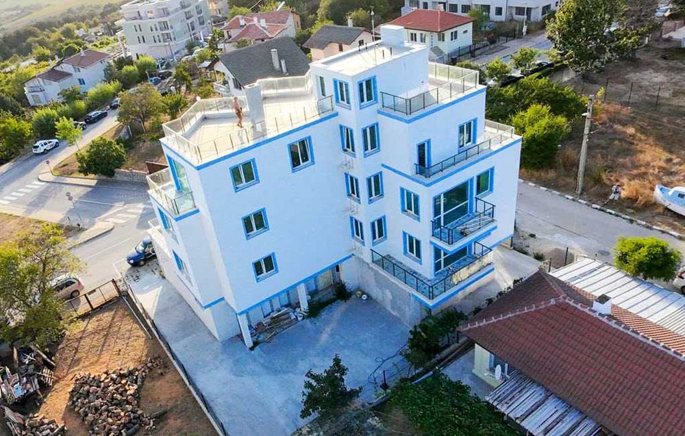 Двустаен апартамент в новопостроена сграда близо до плажа в Бяла