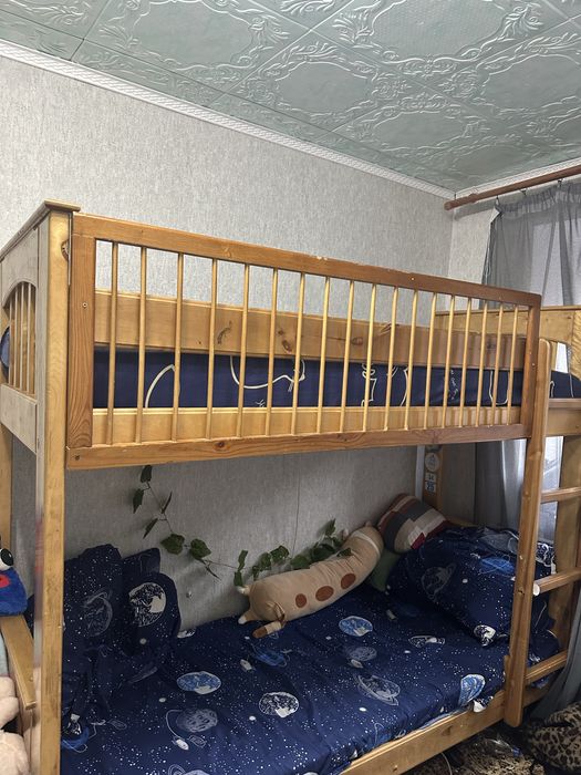 Кровать двухъярусная