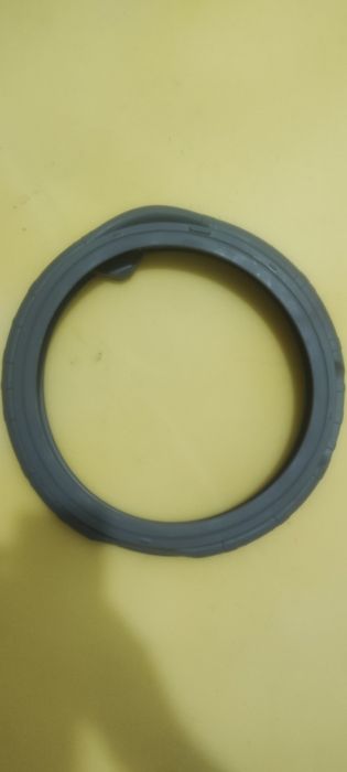 Продаются новые оригинальные манжеты на стиральную машину LG Samsung