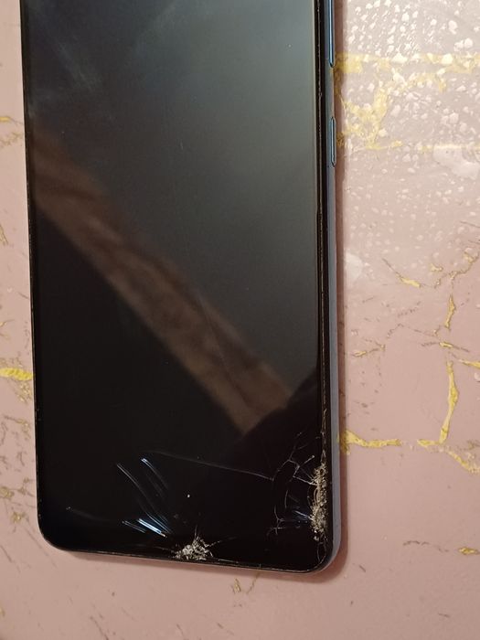 Samsung Galaxy A32 срочно продаю / есть дефект