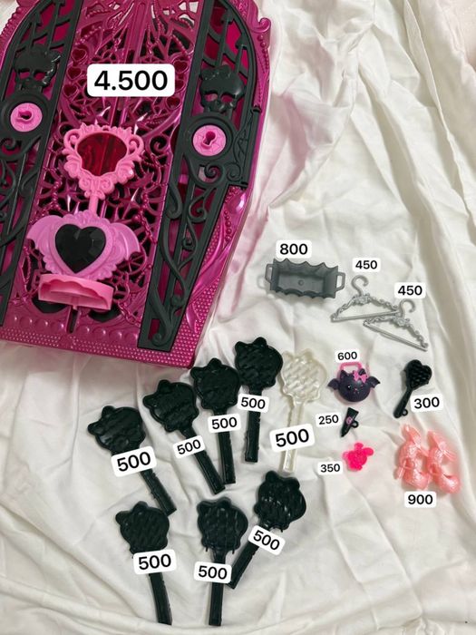 Аксессуары для кукол Monster High