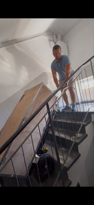 Servicii de transport marfa, mutari, debarasari (duba cu lift+liza)