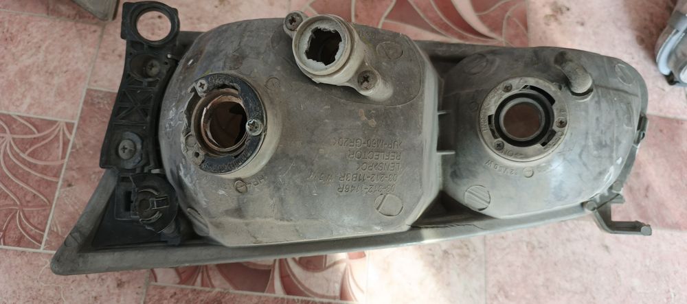 Фары на камри 25