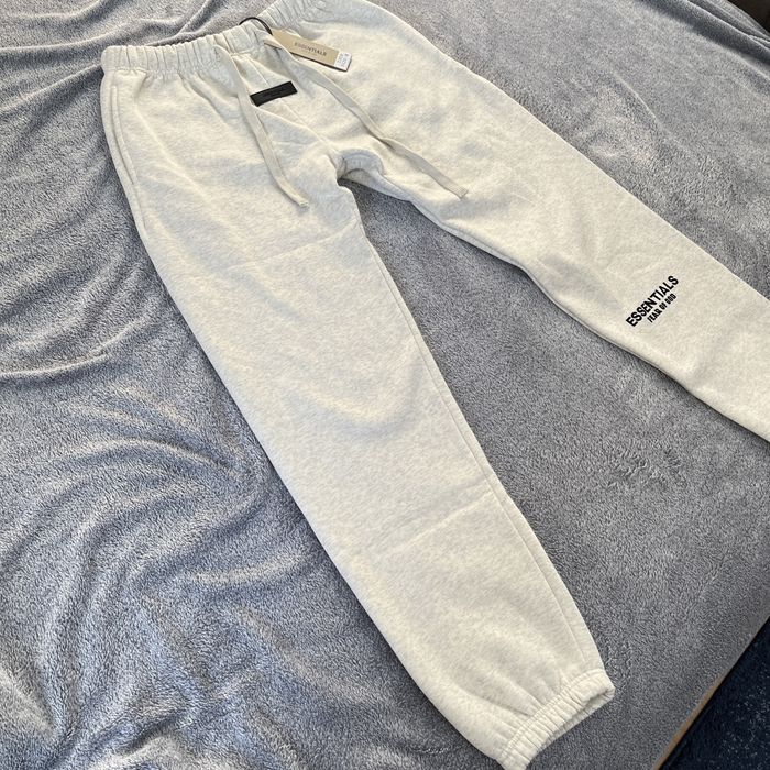 Pantaloni Essentials M