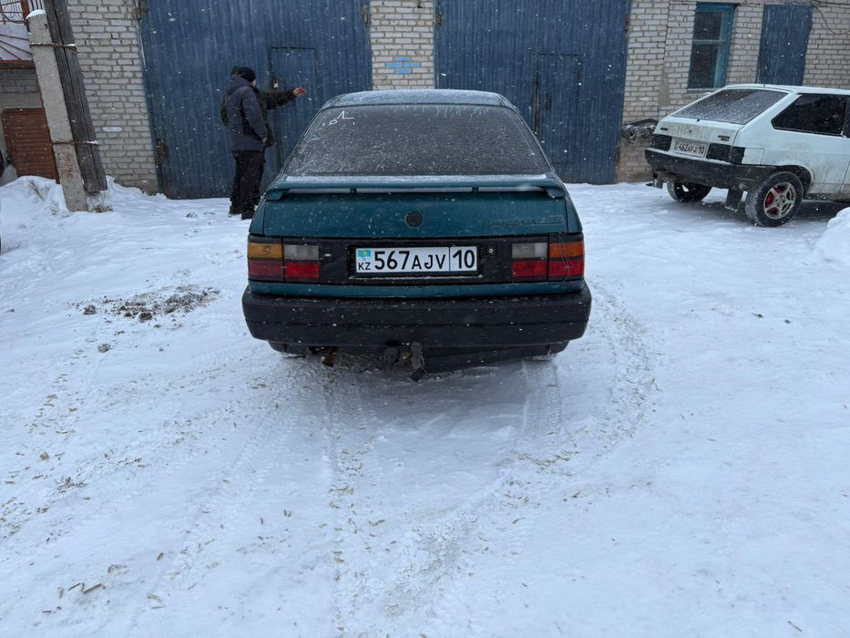 Продам пассат б3 1,8 моно, на ходу