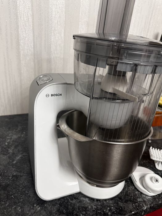 Продается кухонный комбайн Bosch