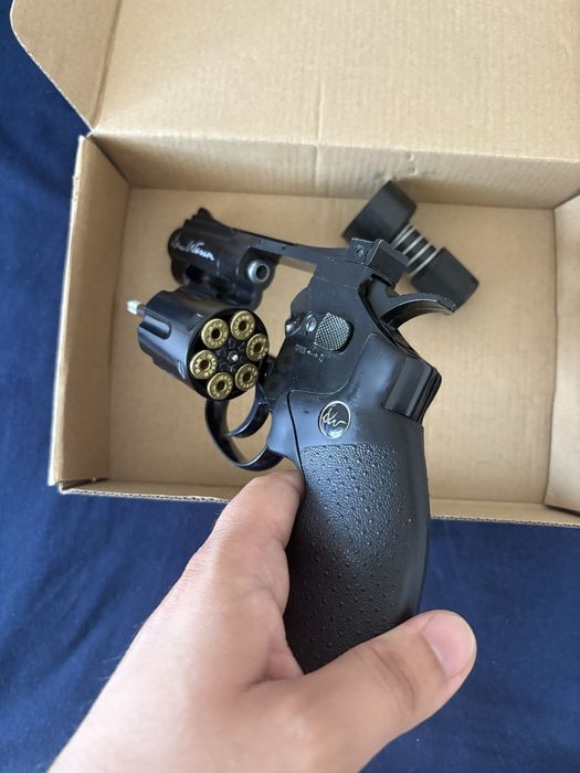 Pistol revolver Dan Wesson 2.5 CO2