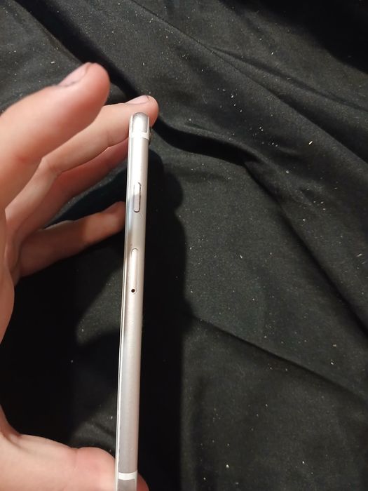 Продам айфон 6с на запчасти