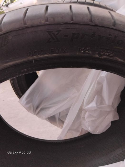 Летни гуми  " ТРАКСМАКС" 225/40/19 дот 22г.