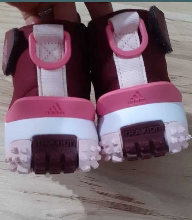 Adidasi/sneackersi Adidas Traxion originali pt fete,mar 29,