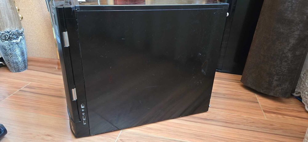 Premium PC кутия NZXT + DVD RW + Card Reader + 3,5 " HDD Rack