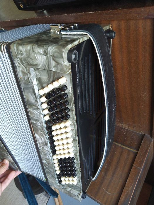 Баян цельнопланочный "Волга"