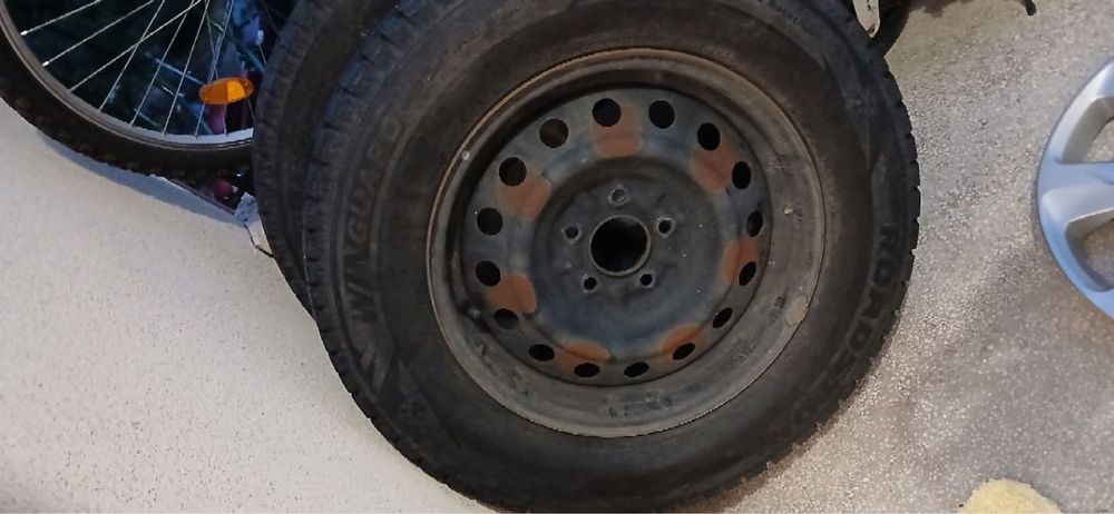 Джанти с гуми с размер 215/70R16
