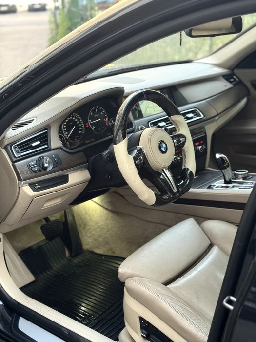 BMW Seria 7 f01 xDrive M-Pachet