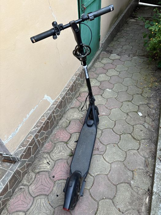 Trotineta ninebot