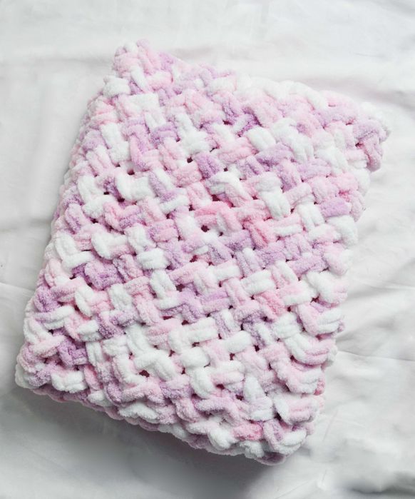 Ръчно плетено одеяло за бебе