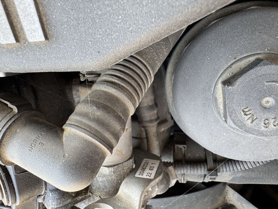 Dezmembrez bmw 2.2  6 cilindri e46 benzina