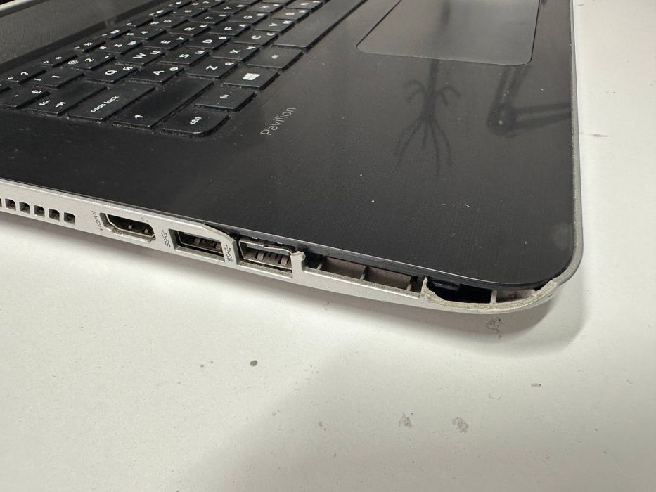 HP Pavilion 17 | i3-4030U | 16GB RAM | SSD | NVIDIA 830M