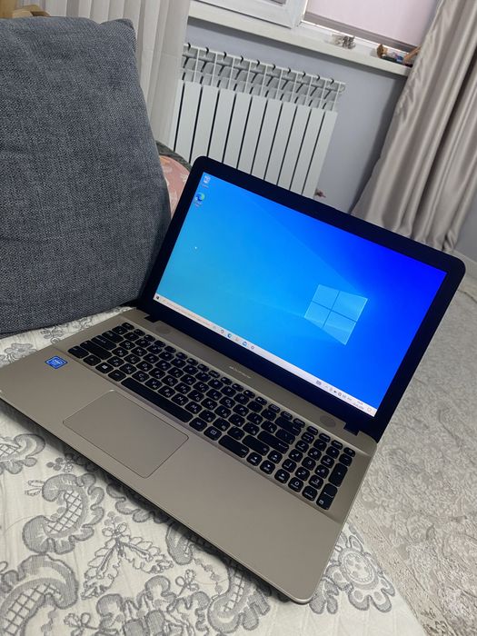 Asus в отличном состояний