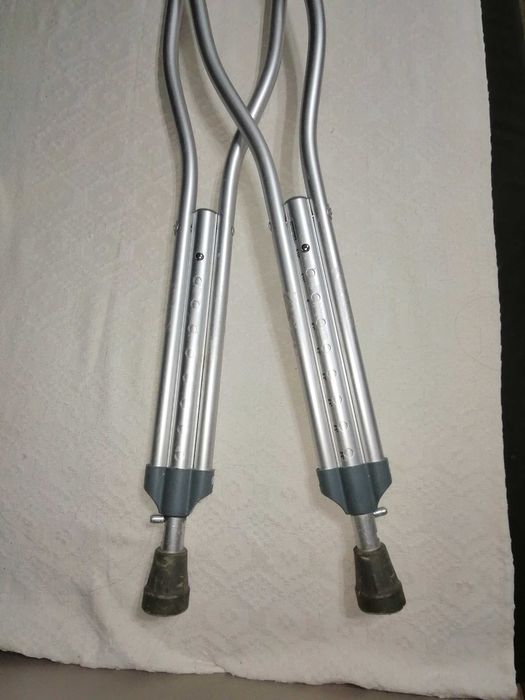 Костыли  металические